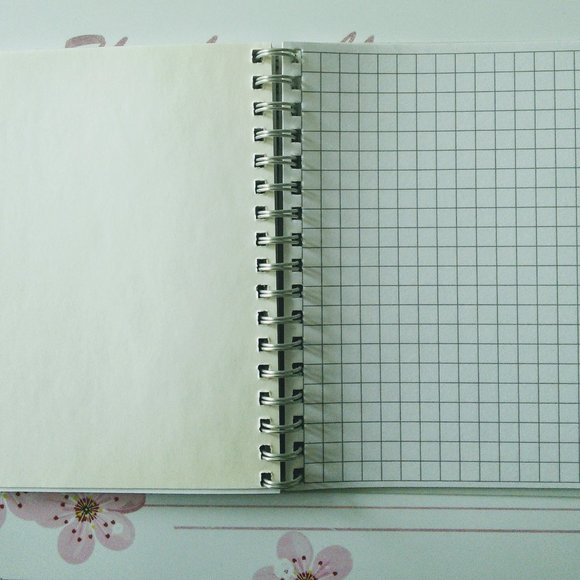 Weekly Schedule Notebook - Picture 3 of 4